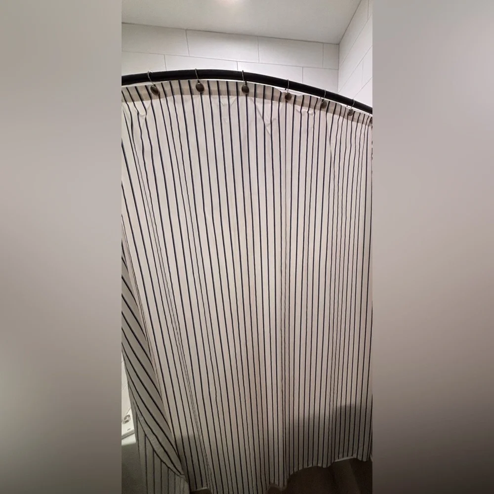 ZARA HOME Striped Shower Curtain - Picture 5 of 6